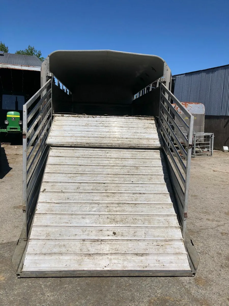 Ifor Williams 12x6'x6'' Trailer w/ sheep decks - Image 3