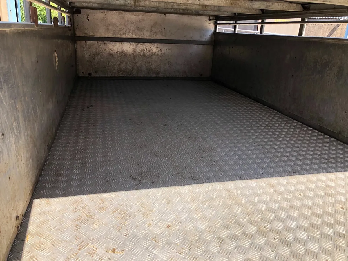 Ifor Williams 12x6'x6'' Trailer w/ sheep decks - Image 4