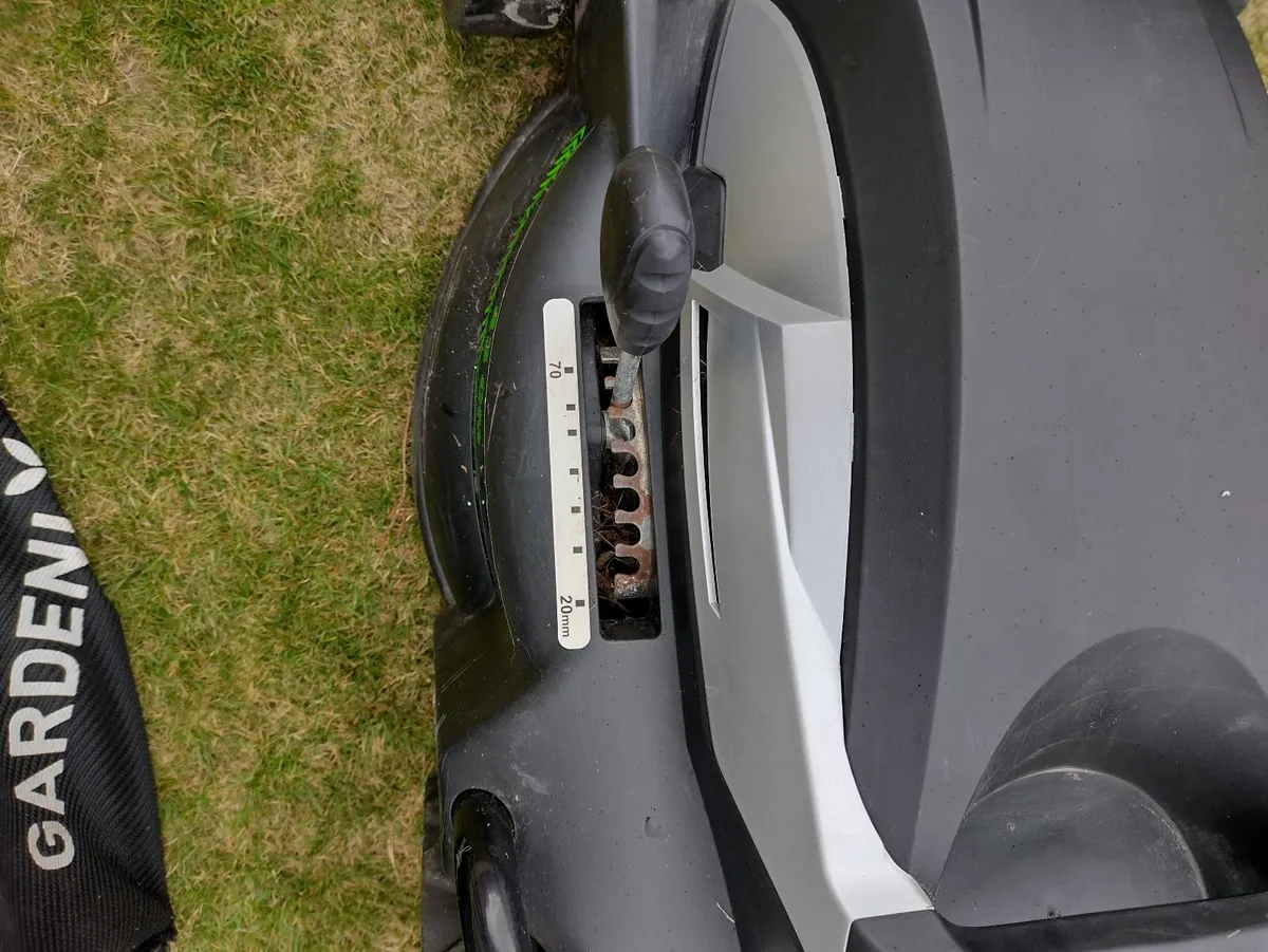 Electric lawnmower - Image 4
