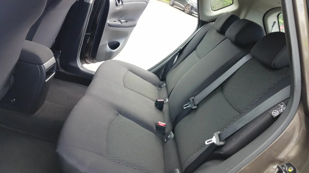 Nissan Pulsar 2017 - Image 2
