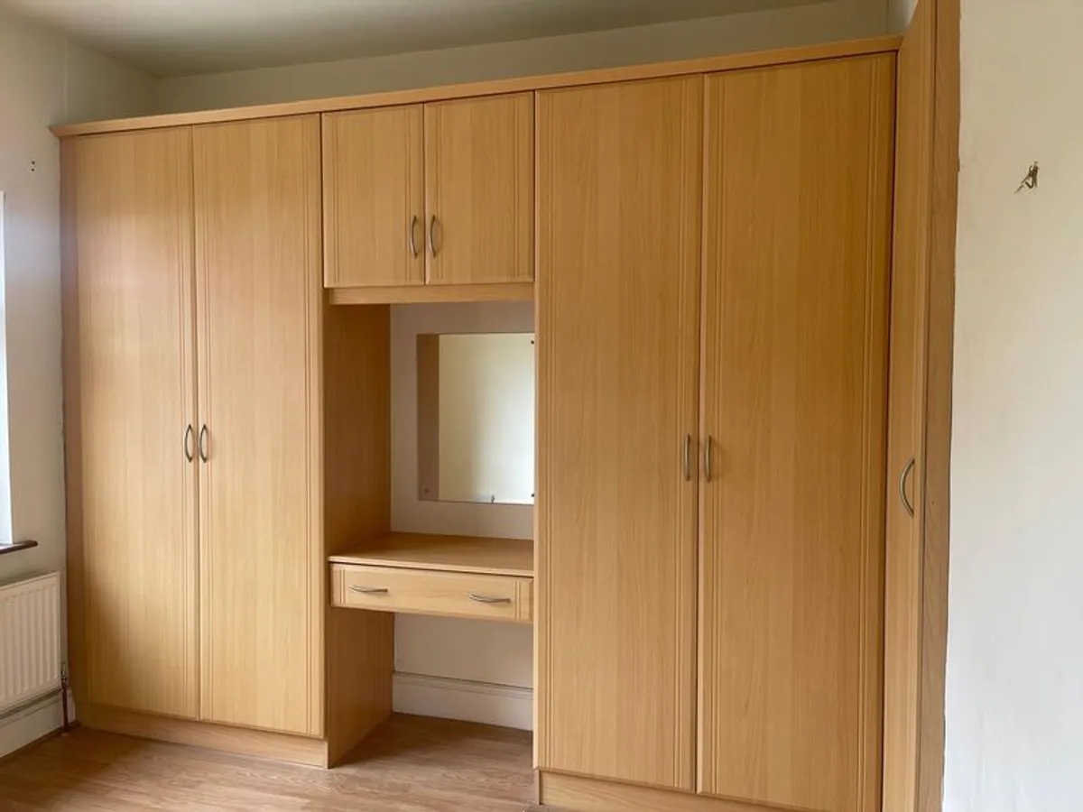 Built in wardrobes excellent condition - Image 1