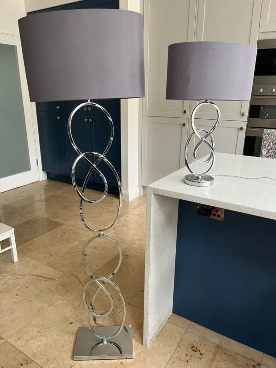 2 x lamps
