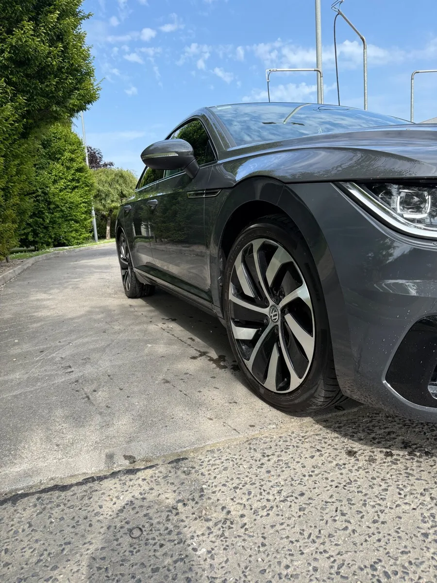 2018 Volkswagen Arteon R-Line Black Edition 2.0TSI - Image 3