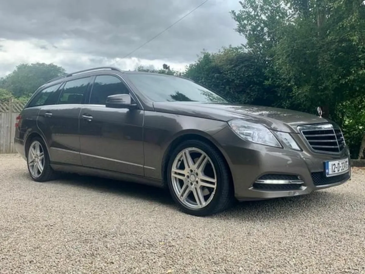 Mercedes-Benz E-Class 2012 E250 7 Seater - Image 2