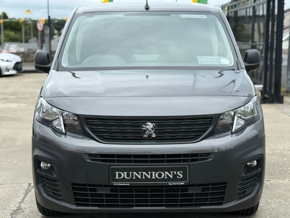 Peugeot Partner, 2023, ACTIVE PLUS 1.5 BLUE 100PS - Image 2