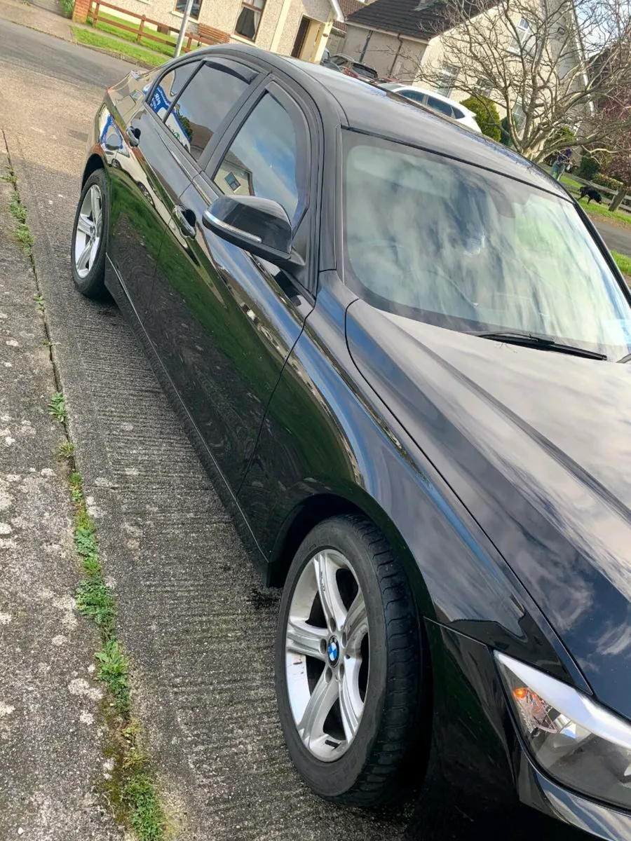 BMW 3-Series - Image 3