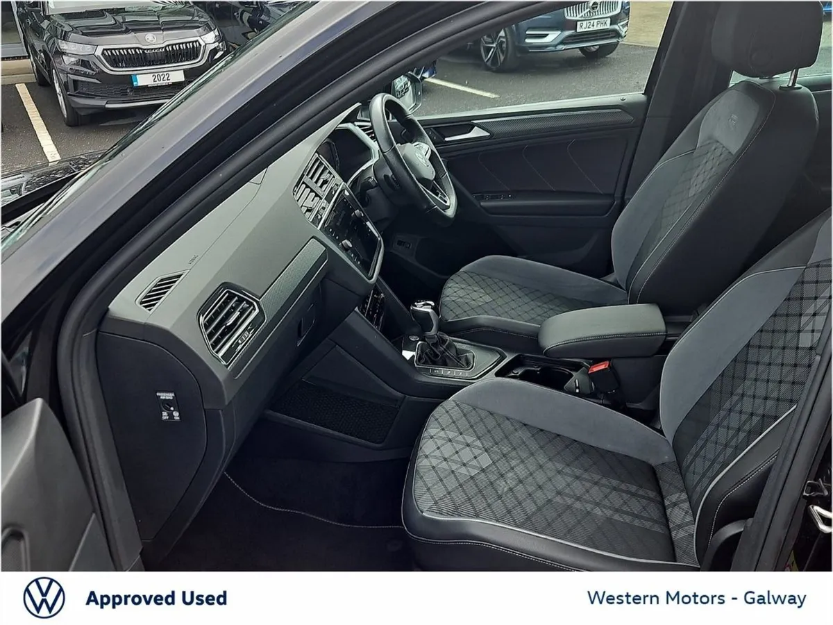 Volkswagen Tiguan R-line  Easy Open Package  Wint - Image 4