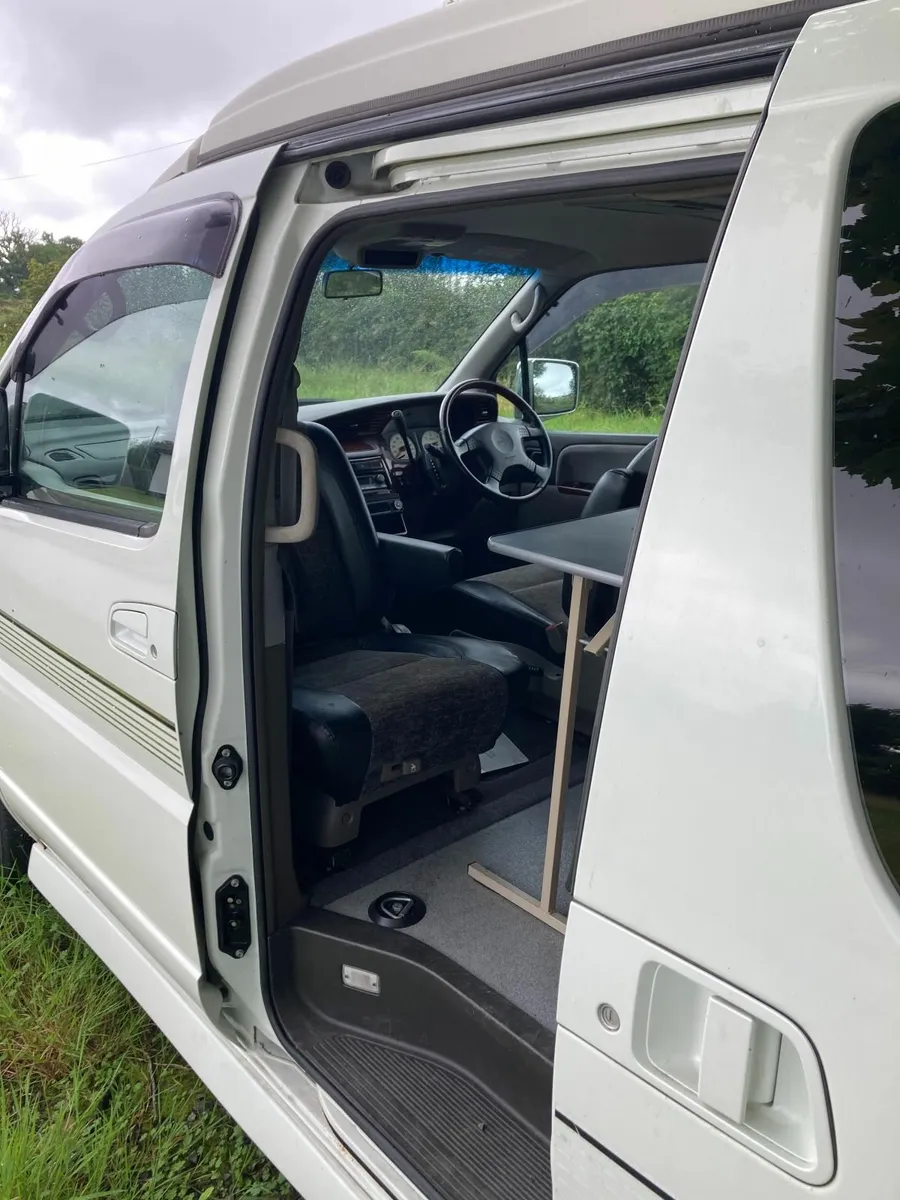 NISSAN ELGRAND 3L DIESEL 4x4 - Image 2