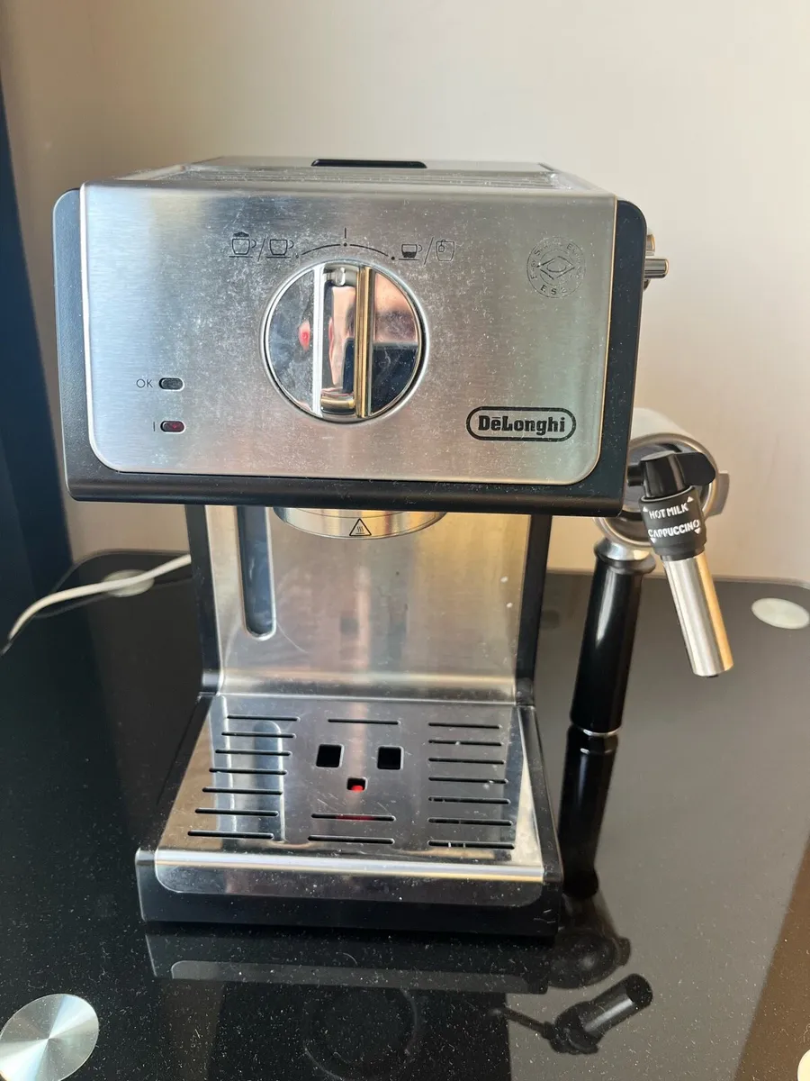 Barista Delonghi Coffee machine - Image 1