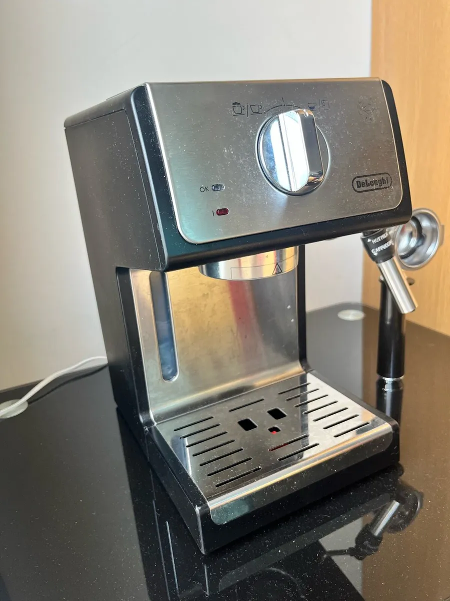 Barista Delonghi Coffee machine - Image 3