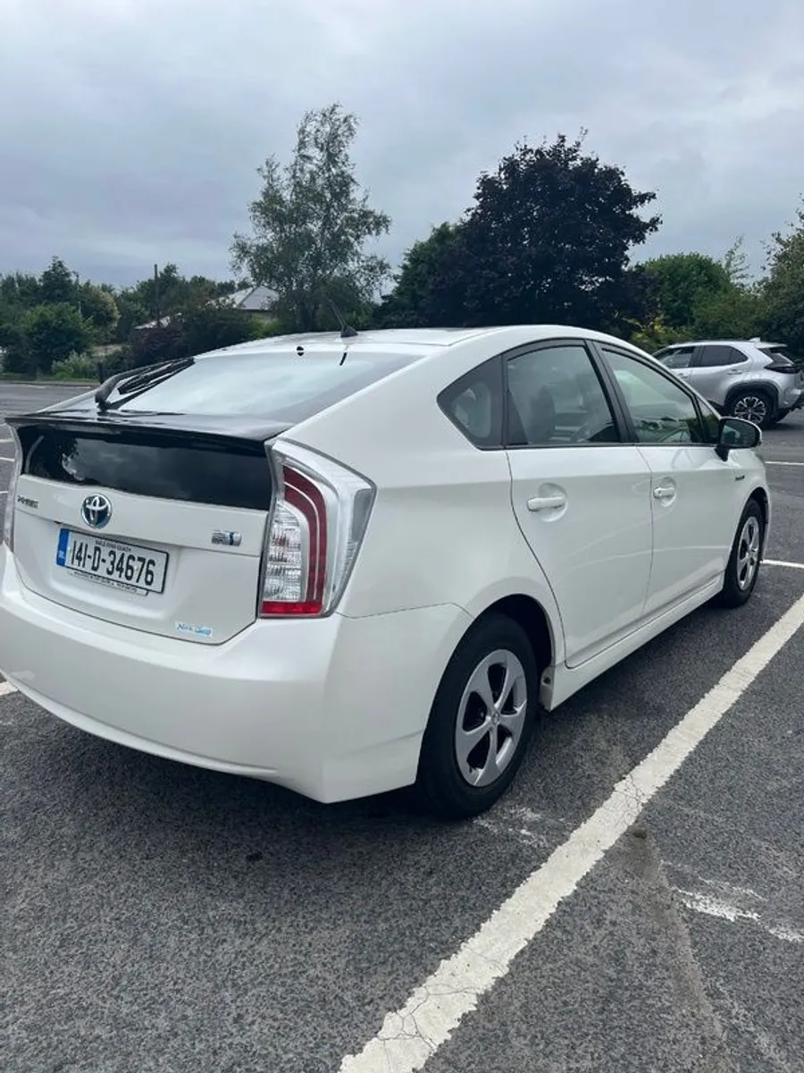 2014 Toyota Prius - Image 3