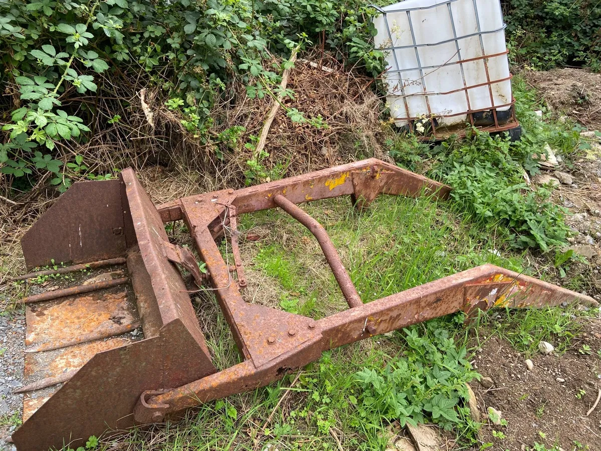 front loader - Image 2