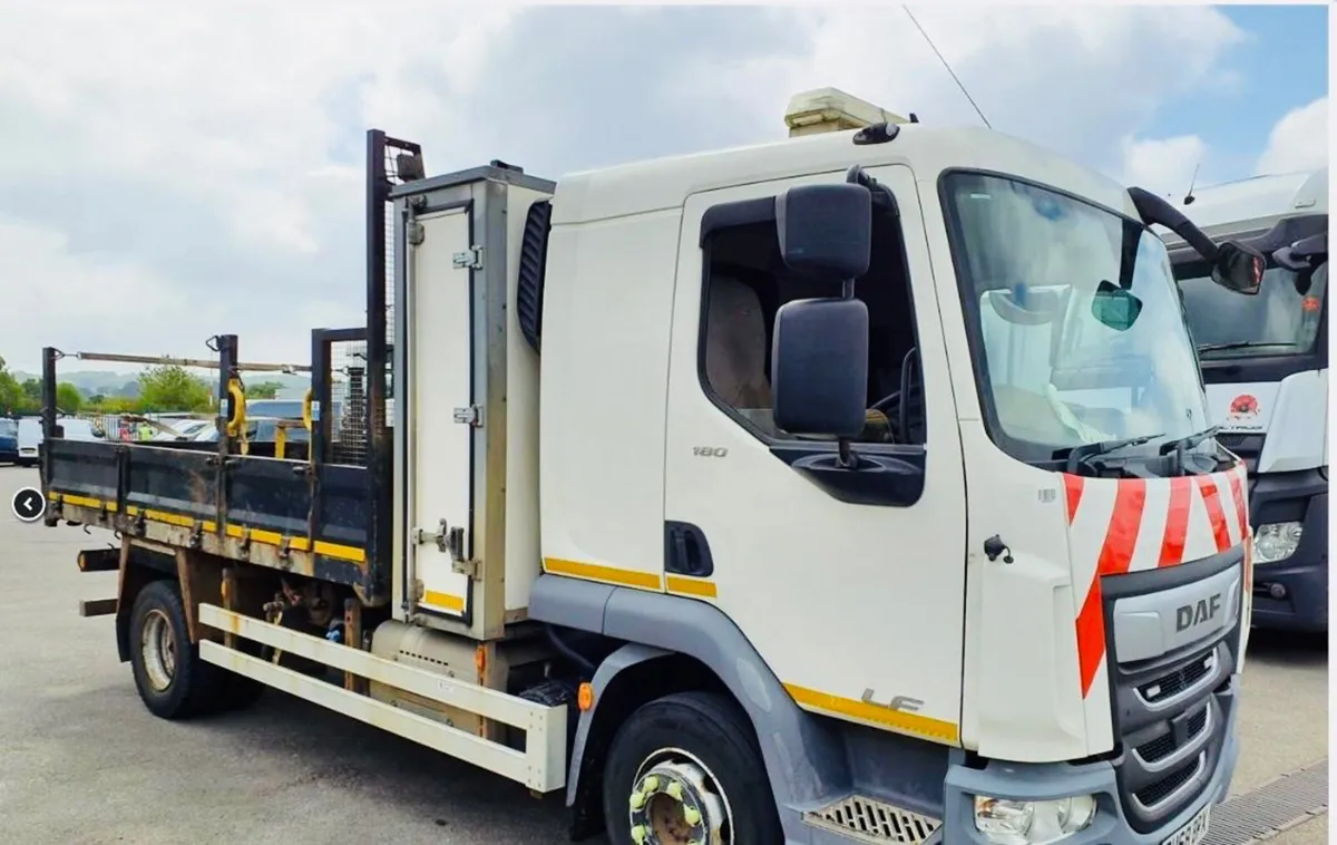 2019 10t daf 45/180 crew tipper storage box - Image 2