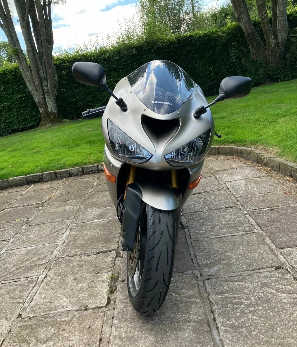 Kawasaki ZX6R (2005) - Image 3