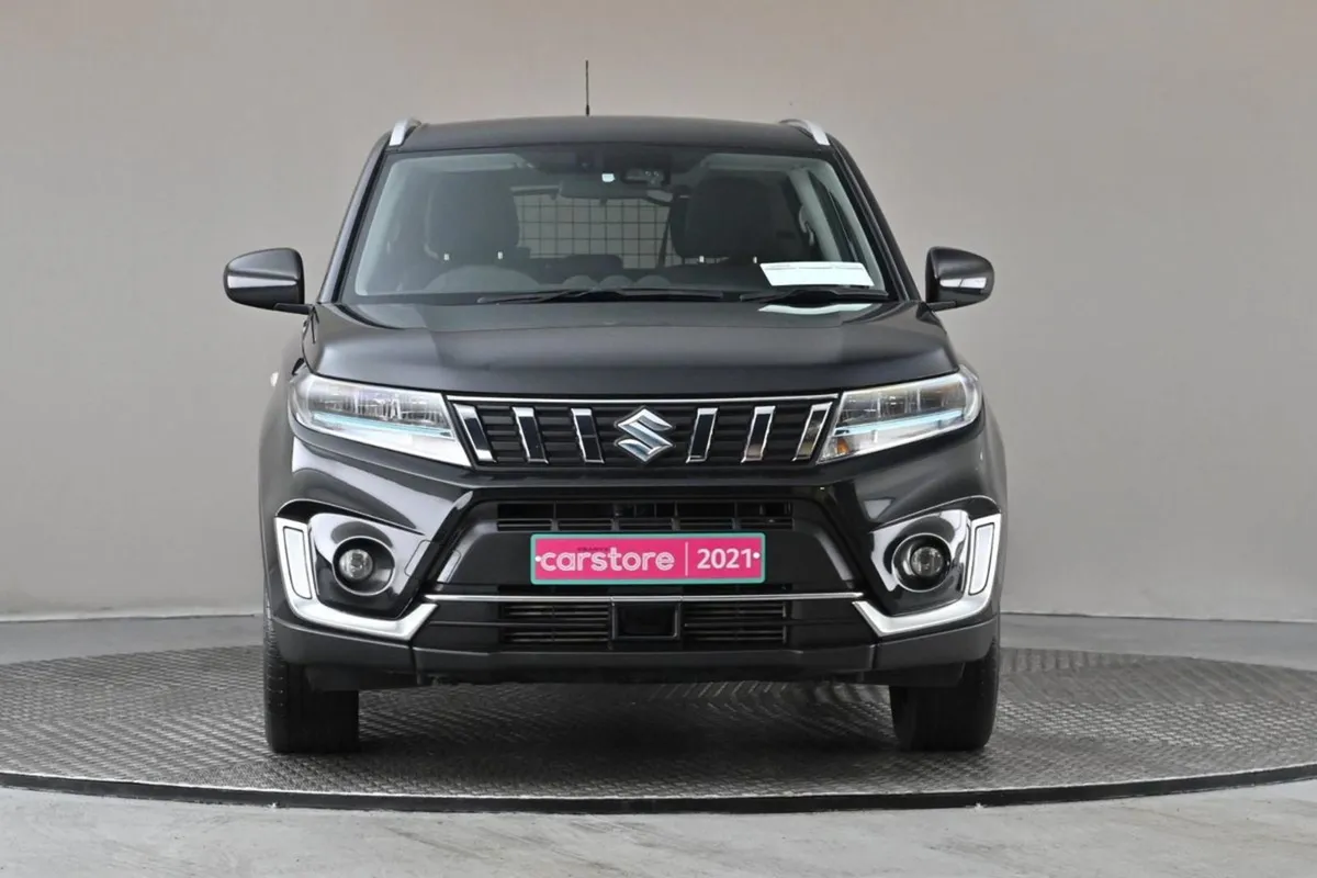 Suzuki Vitara 1.4 Boosterjet 6spd Hybrid  sat Nav - Image 2