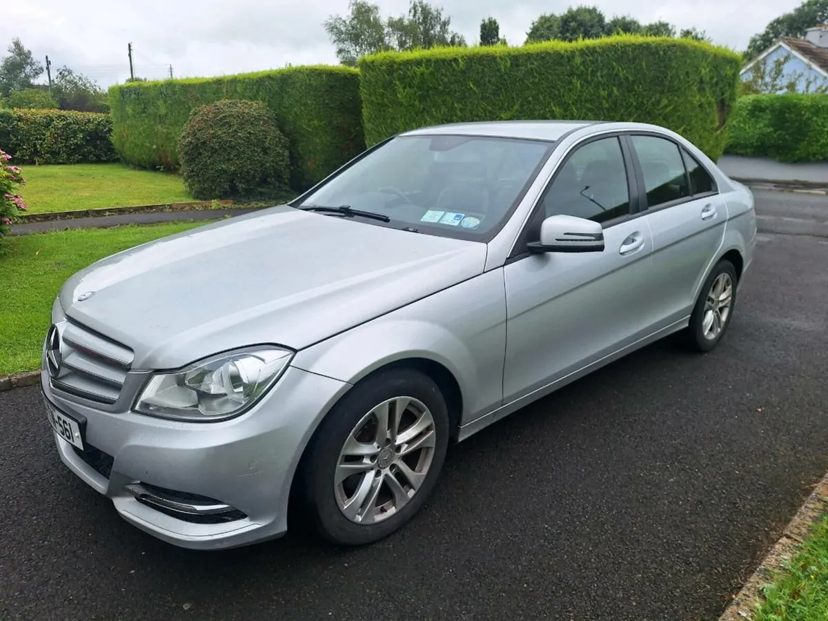 Mercedes benz 220D automatic - Image 3