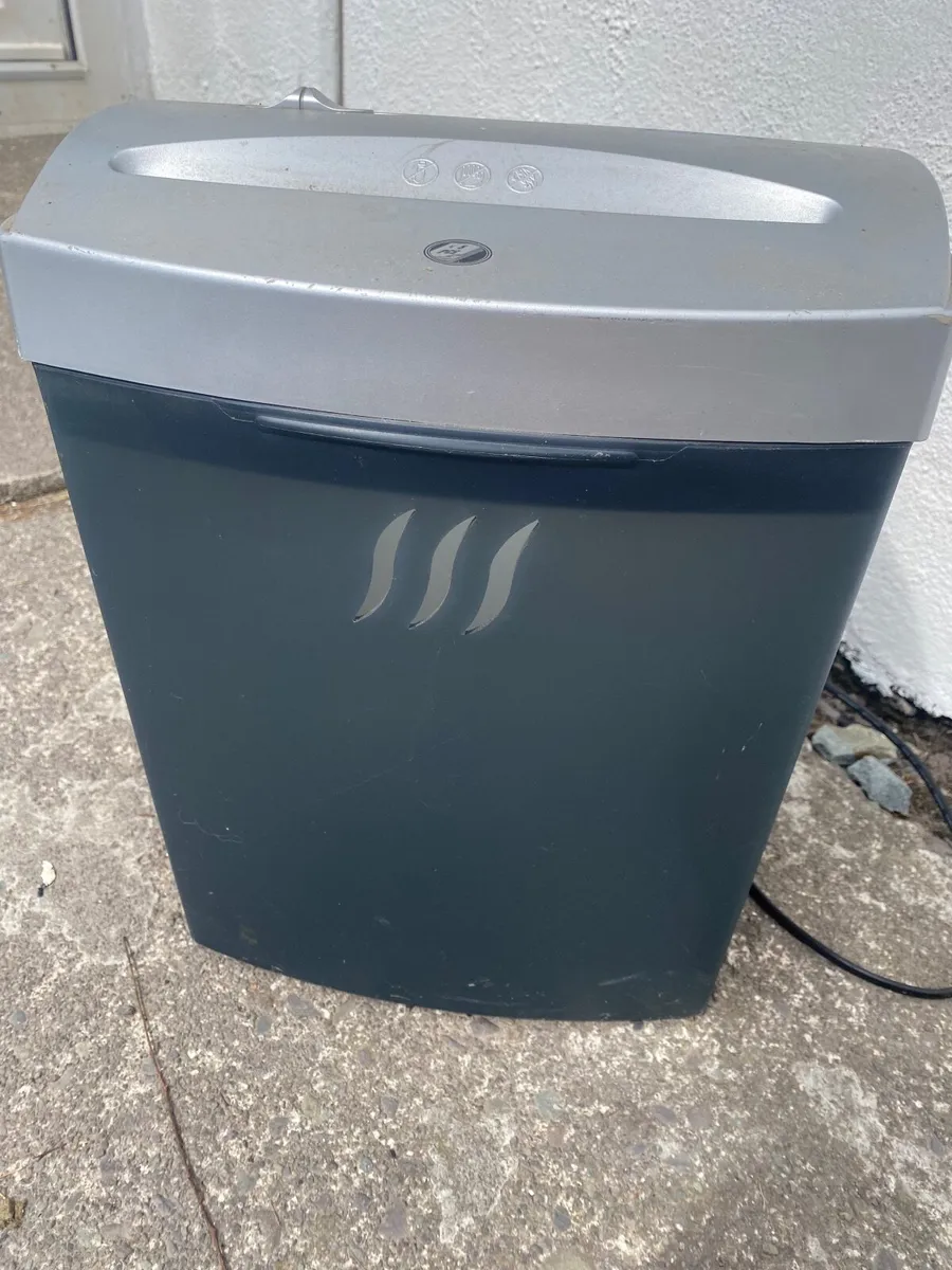 Paper Shredder - Image 1