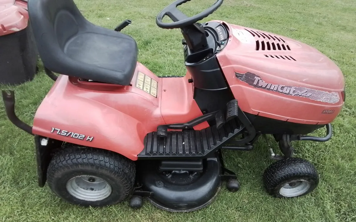Ride on mower - Image 1