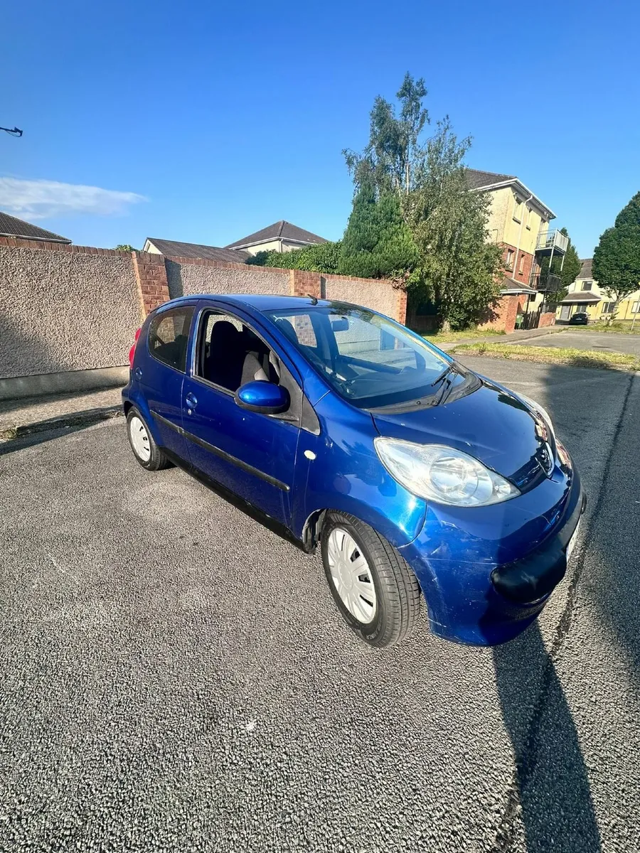 Peugeot 107 2007 - Image 2