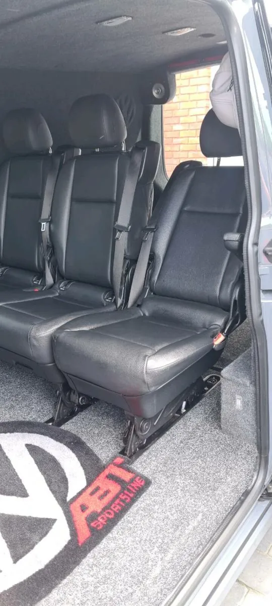 Van rear seats - Image 3