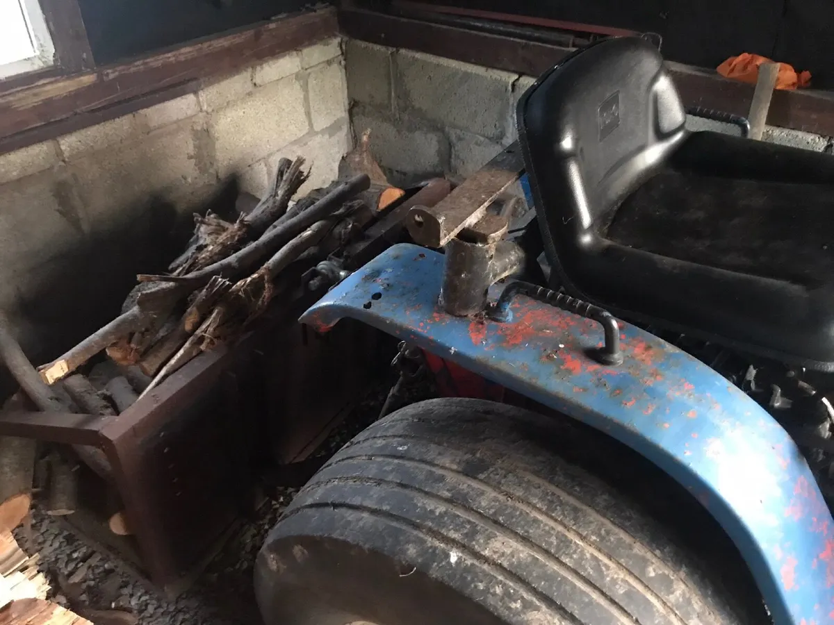 Compact tractor - Image 4