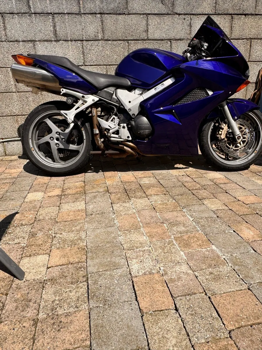 Honda vfr 800 - Image 1