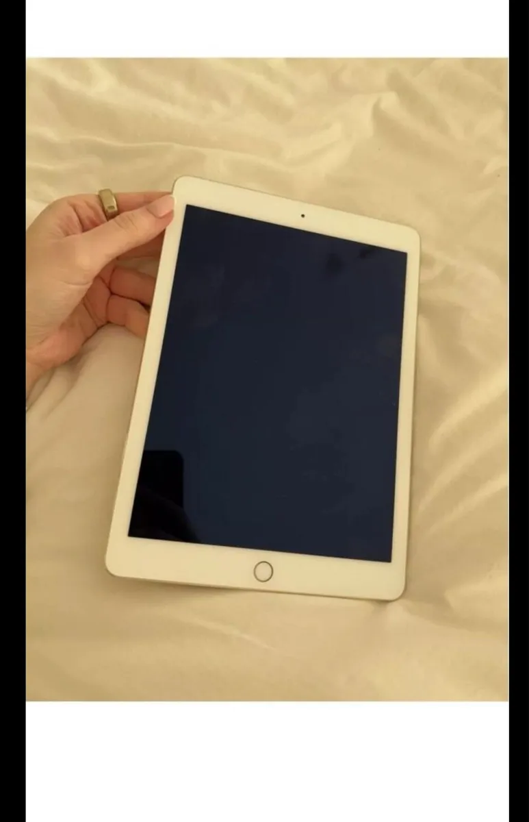 iPad Air 128GB - Image 2
