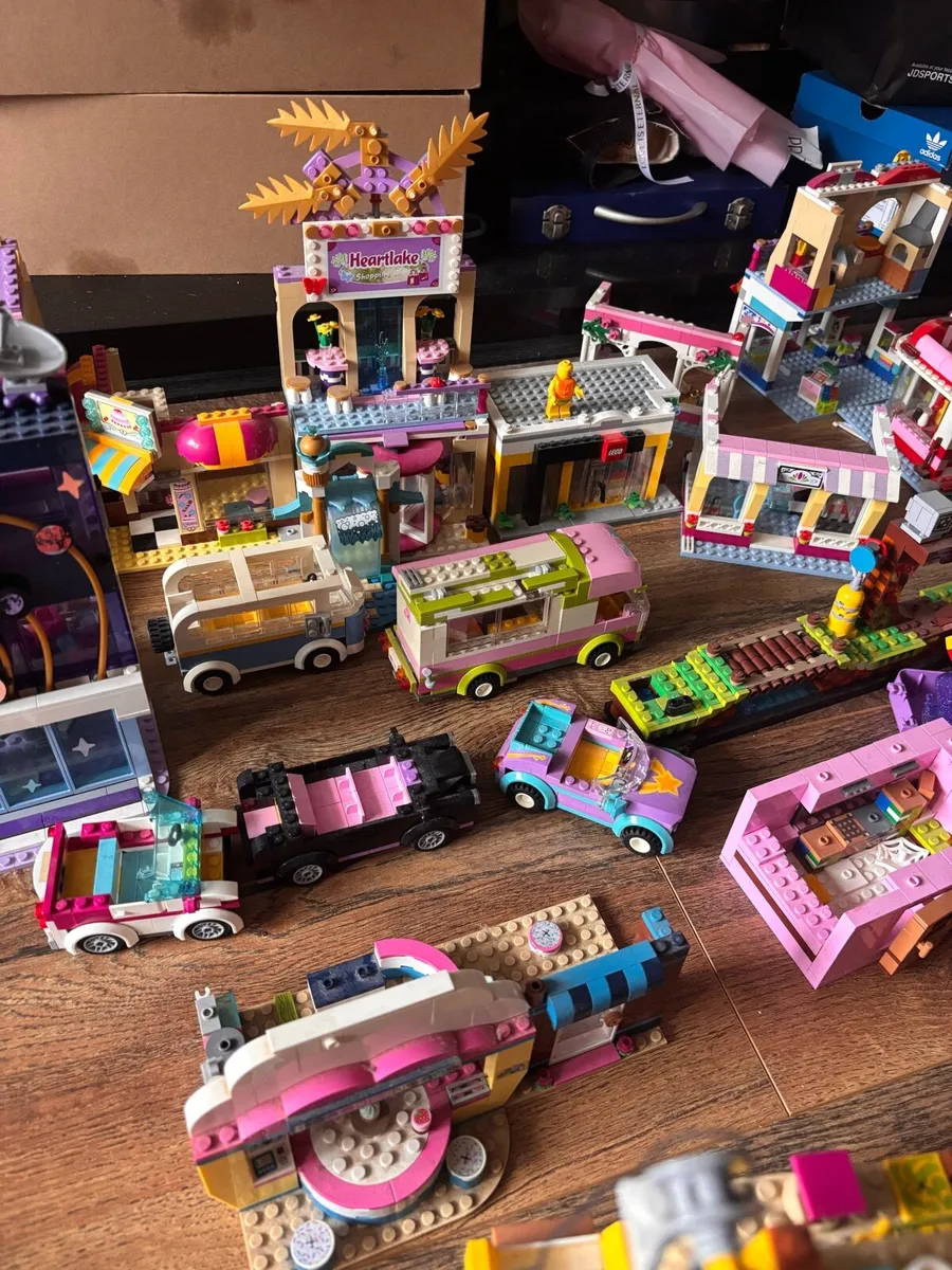 Lego +lego friends - Image 1