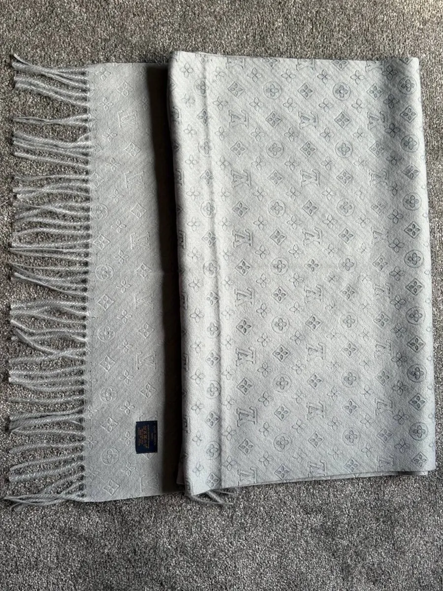 Scarf Louis Vuitton - Image 1