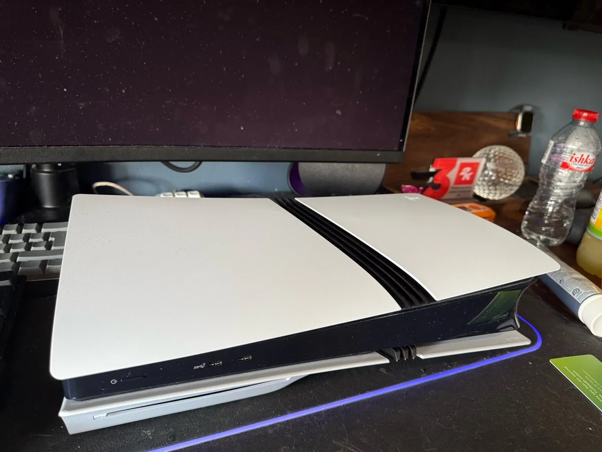 PlayStation 5 Pro - Image 2