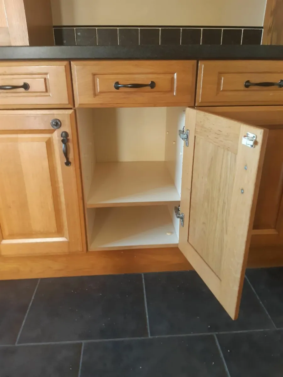 Kitchen - Image 3