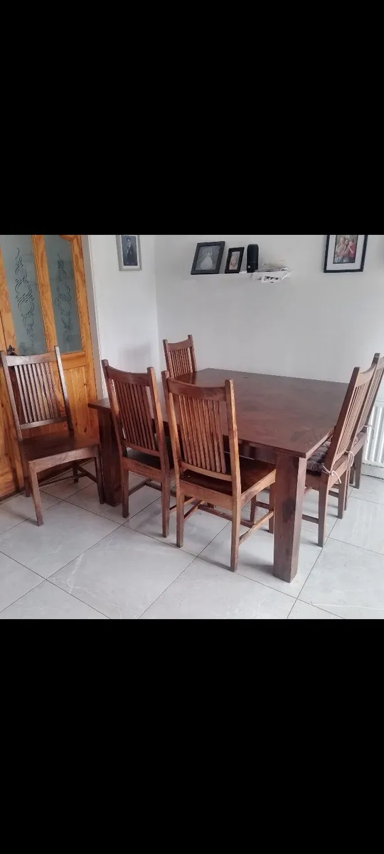 Kitchen table - Image 1