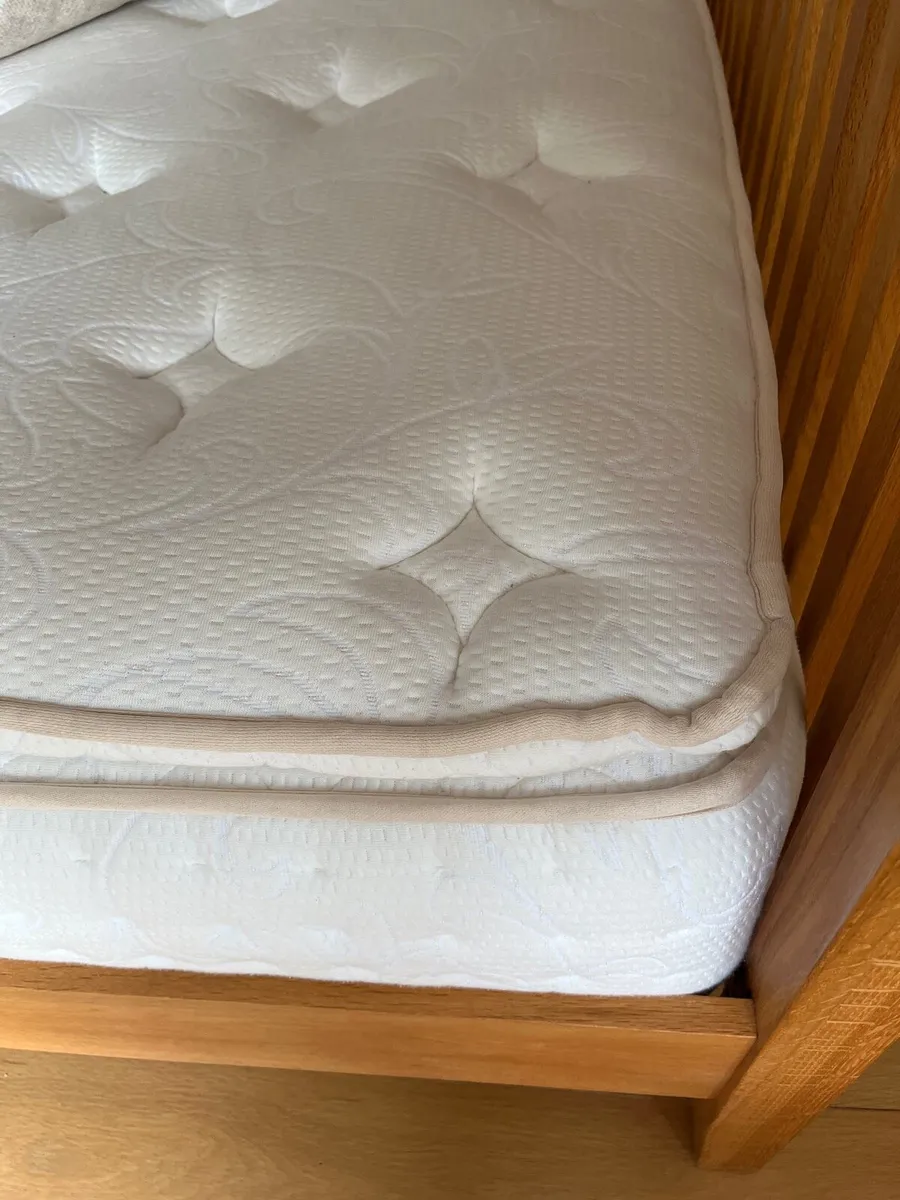 Bed Kingsize with good mattress - Image 3