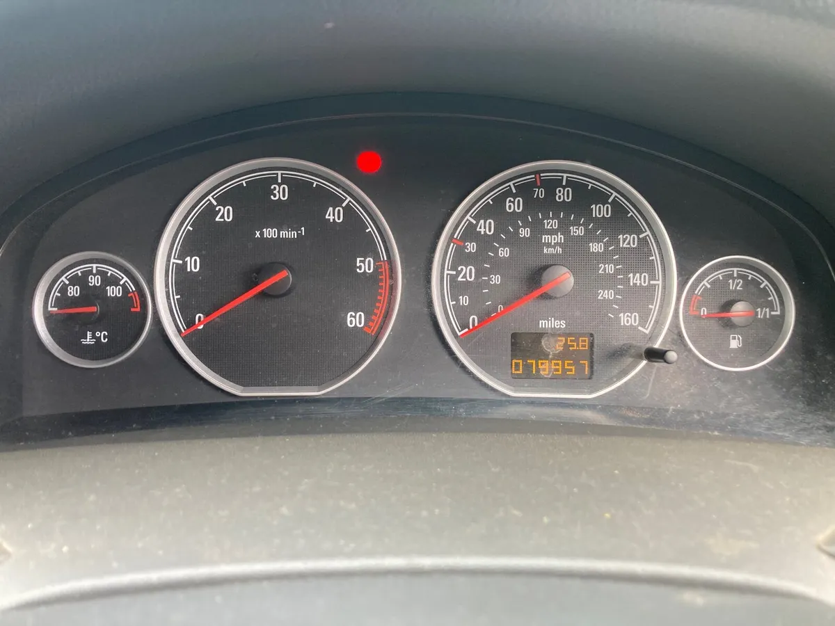 Vauxhall Vectra 2007 - Image 2