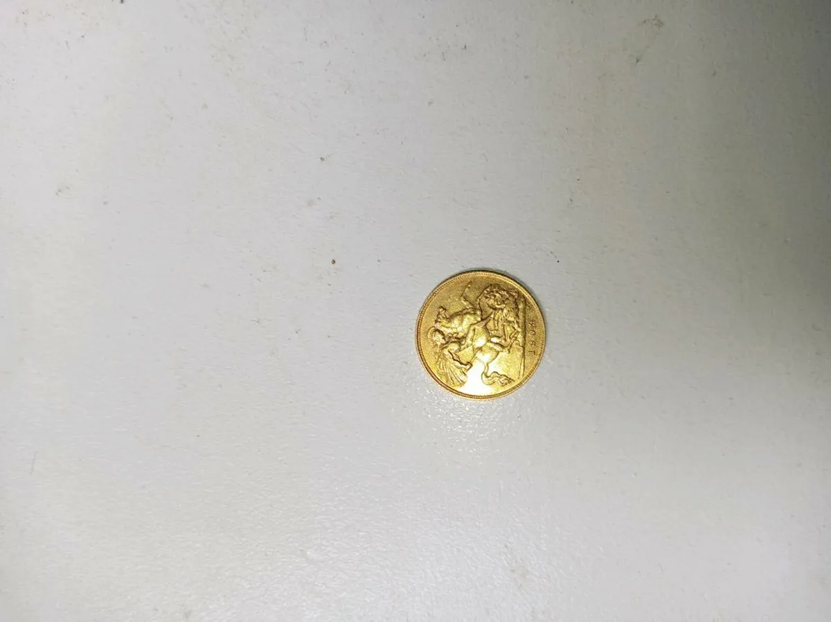 Gold coin - Image 1