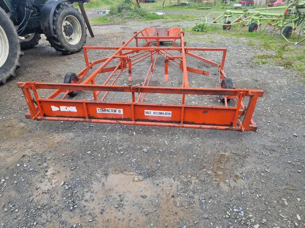 Flat 8 bale sleigh - Image 2