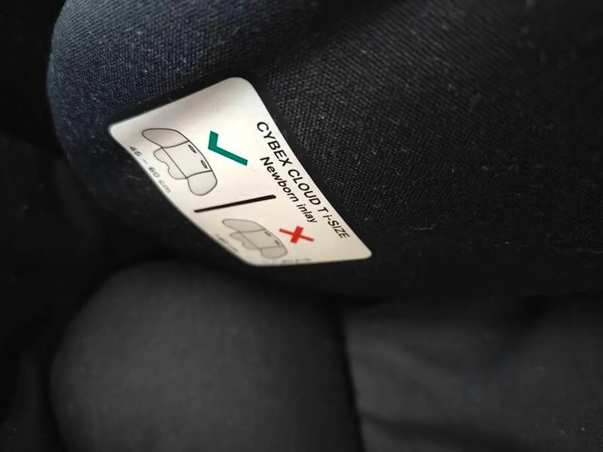 Cybex Cloud T i-size Carseat/Carrier - Image 3