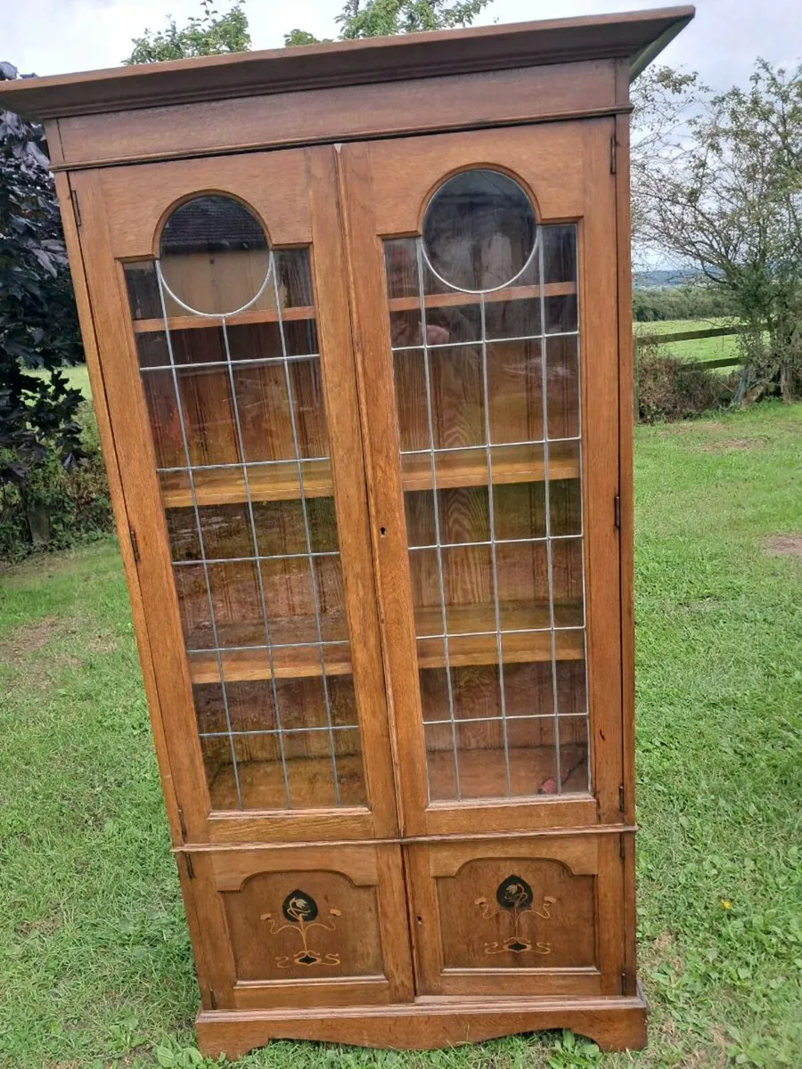 Leaded glass press, bookcase - Image 3