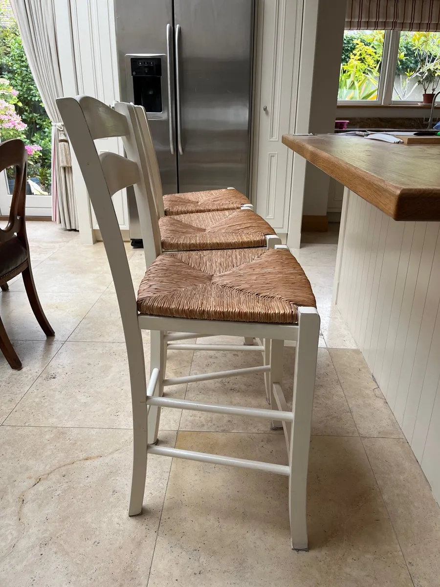 Kitchen counter stools - Image 3