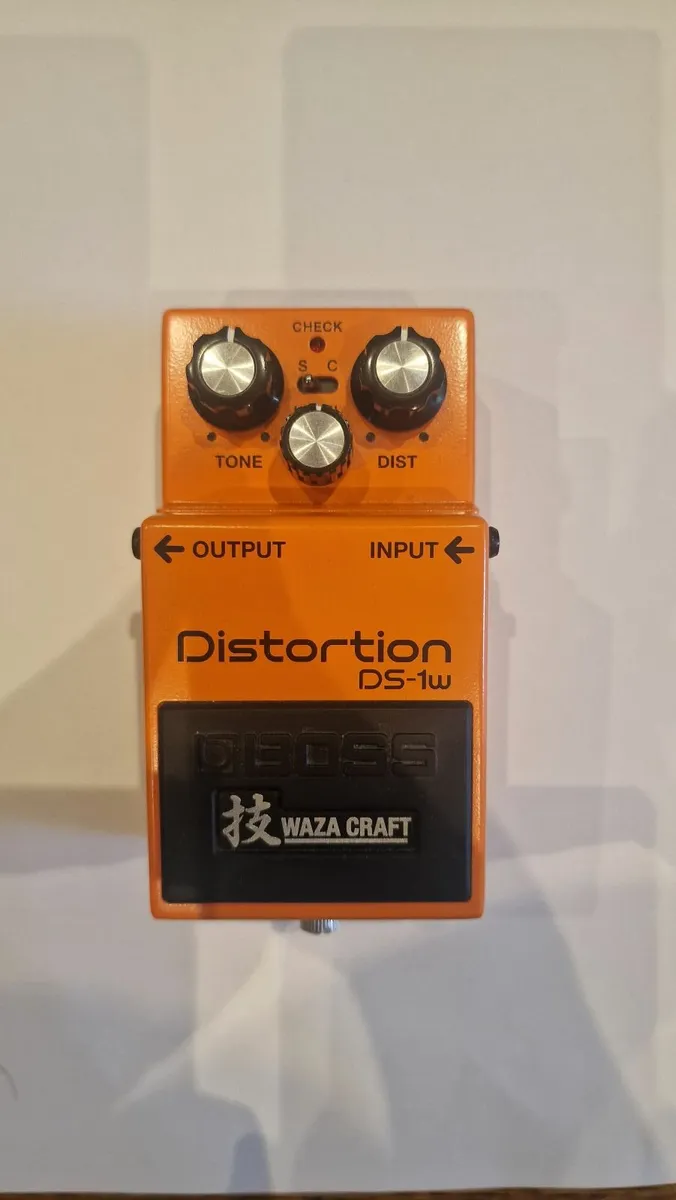 Boss Pedal: Distortion DS-1w - Image 1