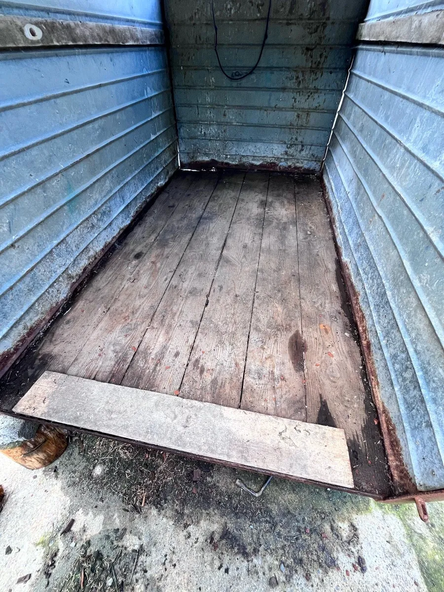 Transport box, cow trailer, disc mower+other bits - Image 4