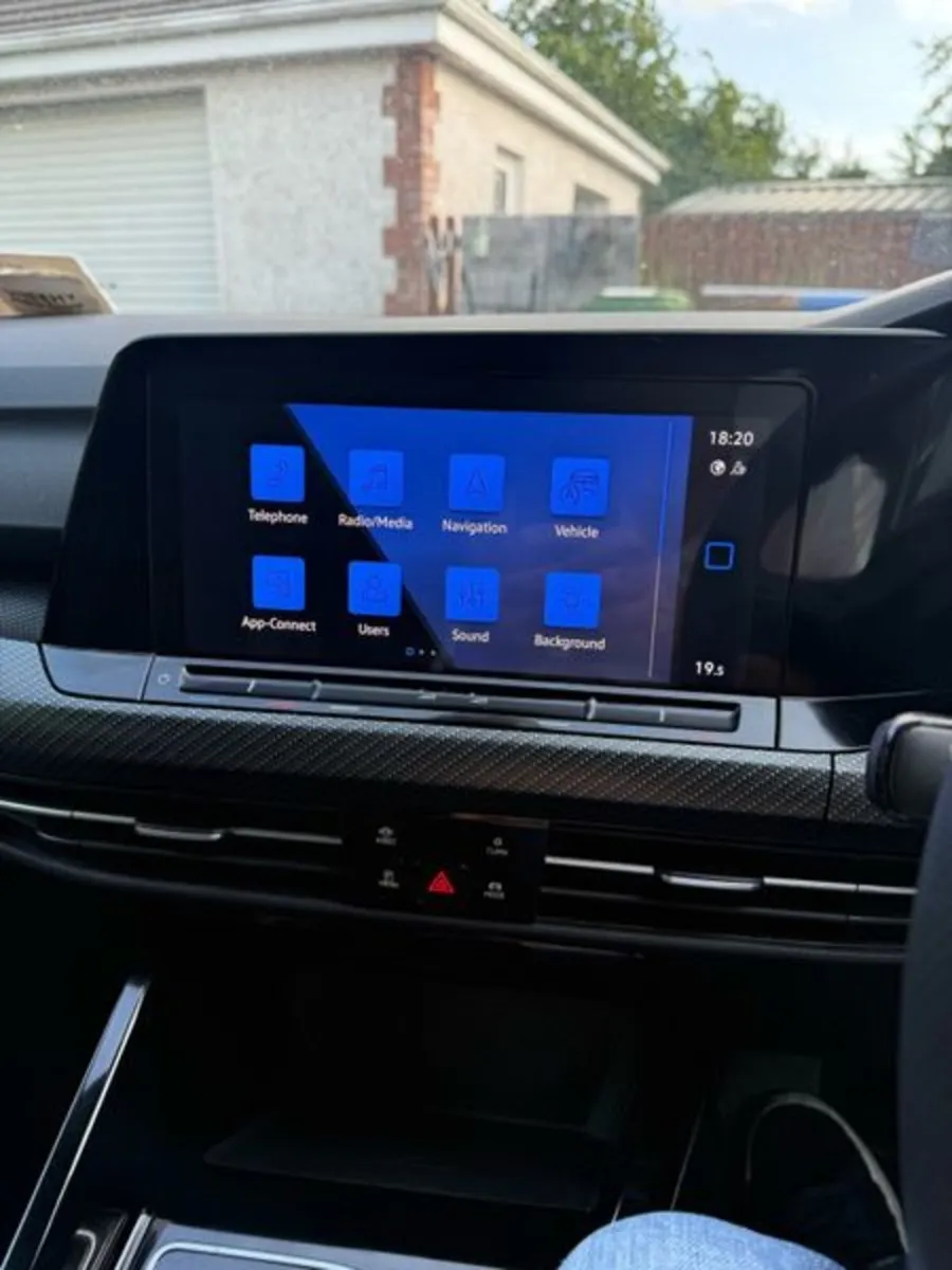 232 - VW Golf R-Line 2L Automatic 150bhp - Image 4