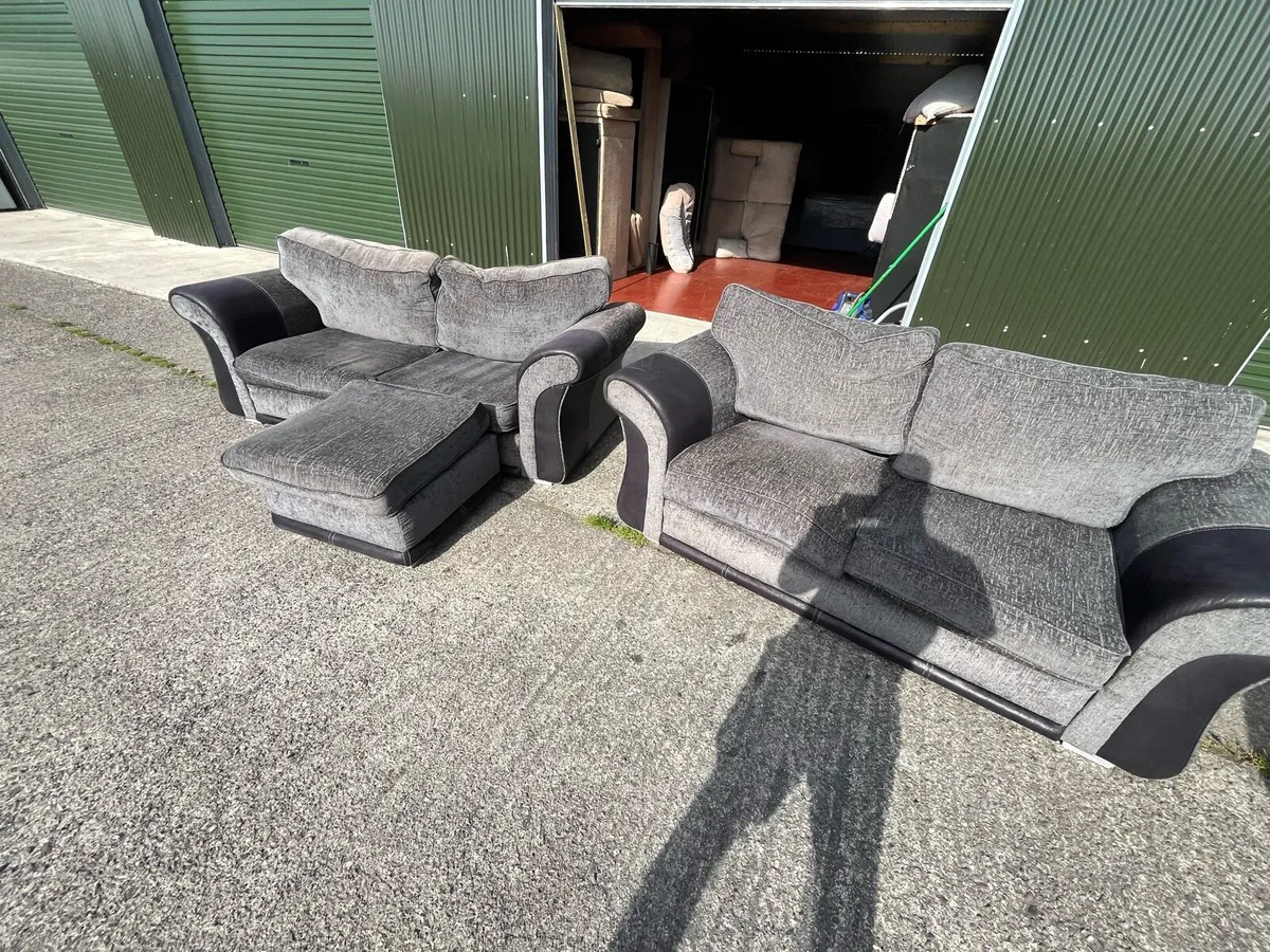 Black/grey 3+2 sofa set delivery available - Image 1