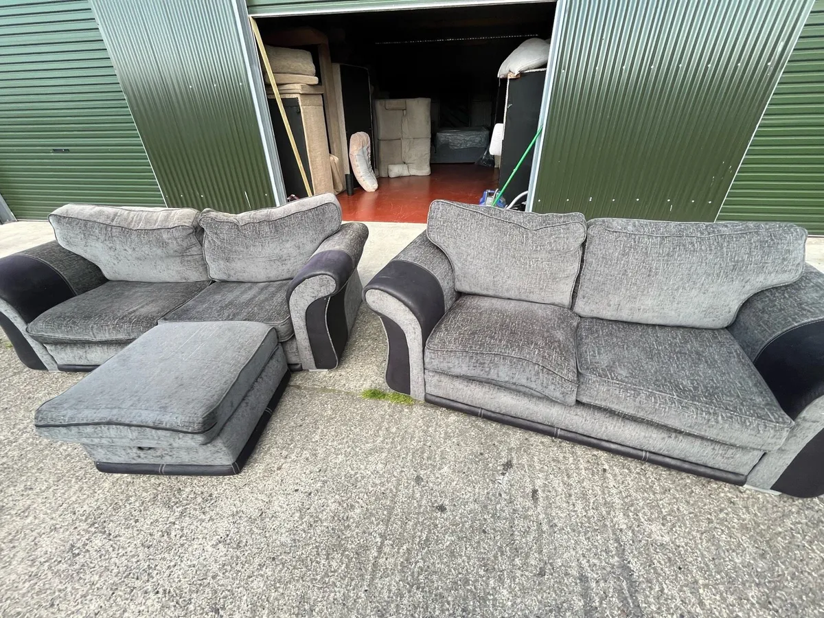 Black/grey 3+2 sofa set delivery available - Image 4