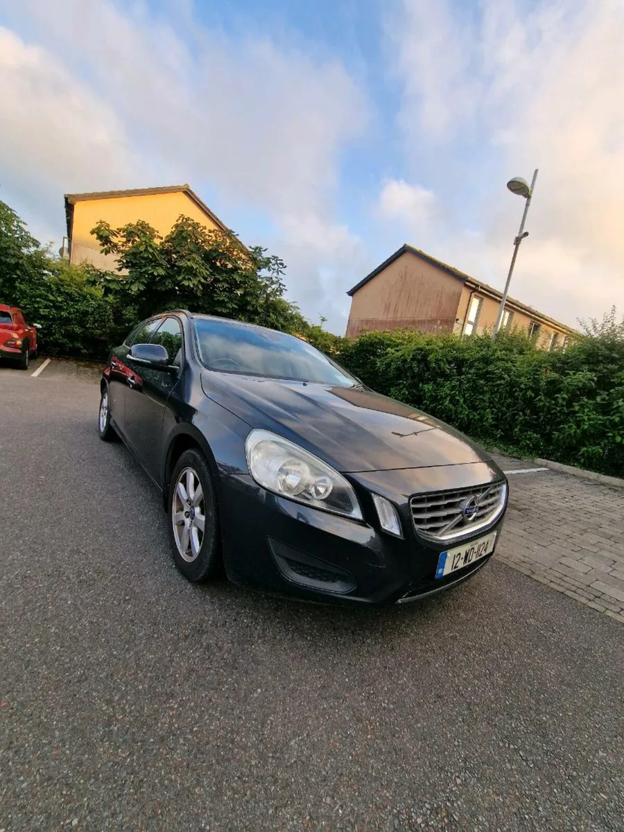 Volvo V60 2012 - Image 1