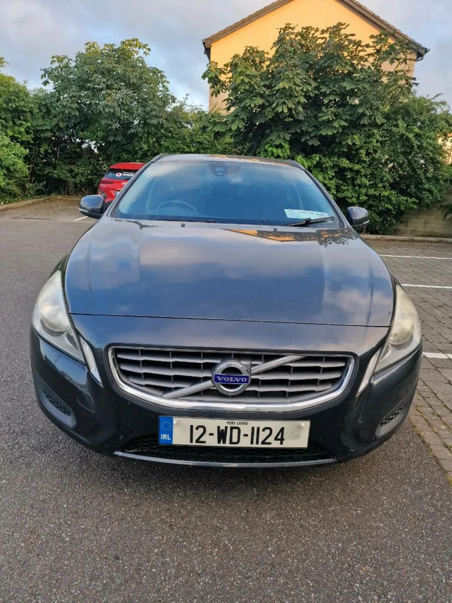 Volvo V60 2012 - Image 2