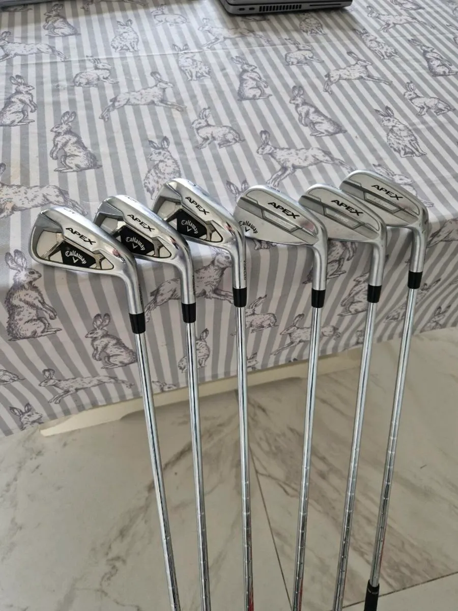 Callaway golf apex irons r flex 5-pw - Image 1