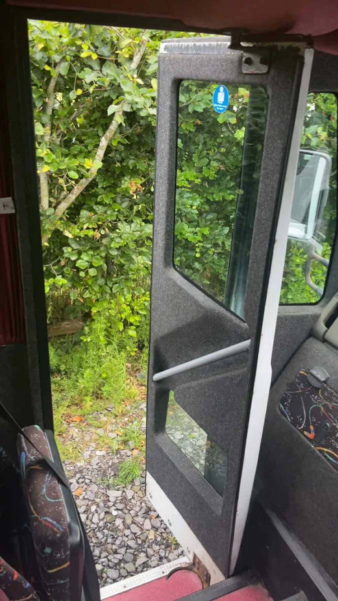 Minibus for sale - Image 4