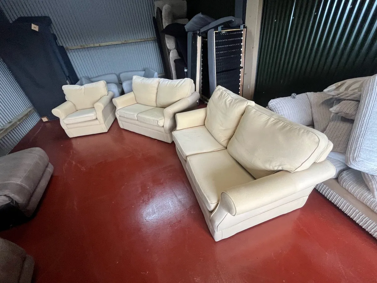 Yellow 2 seater plus 2 matching Armchairs - Image 3