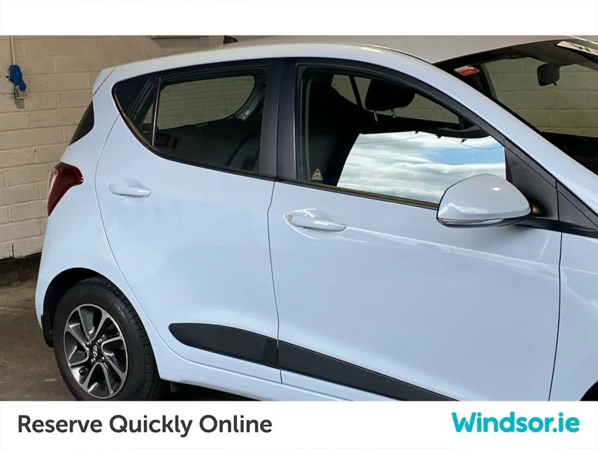 Hyundai i10 1.0 Deluxe Auto - Image 4